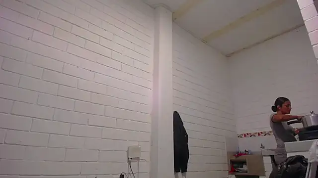 GiveLove1 online show from February 2025 10:42:02 PM