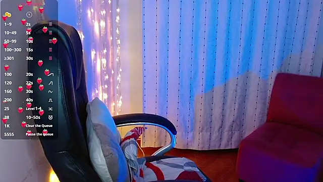 Snapshot of AmberGoddess_ chatting on December 2024 04:31:01 AM AmberGoddess online show from December 2024 04:31:01 AM