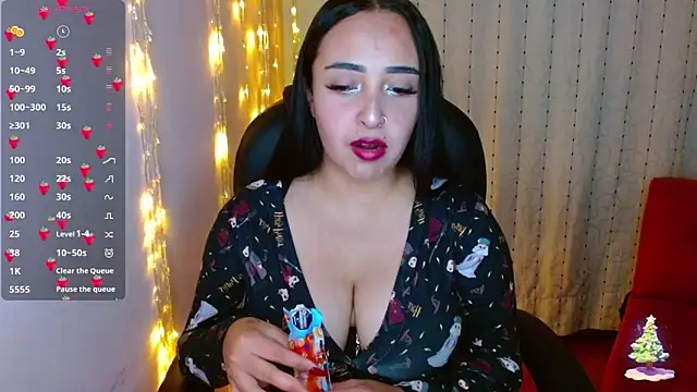 Snapshot of AmberGoddess_ chatting on December 2024 02:11:02 AM AmberGoddess online show from December 2024 02:11:02 AM