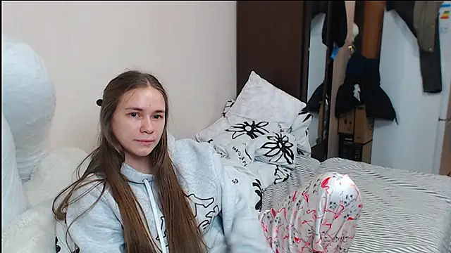 Snapshot of leila_bambi_ chatting on December 2024 03:16:02 AM leila bambi online show from December 2024 03:16:02 AM
