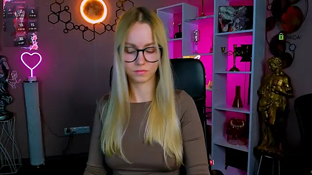 mary mooore online show from September 2025 07:28:01 PM