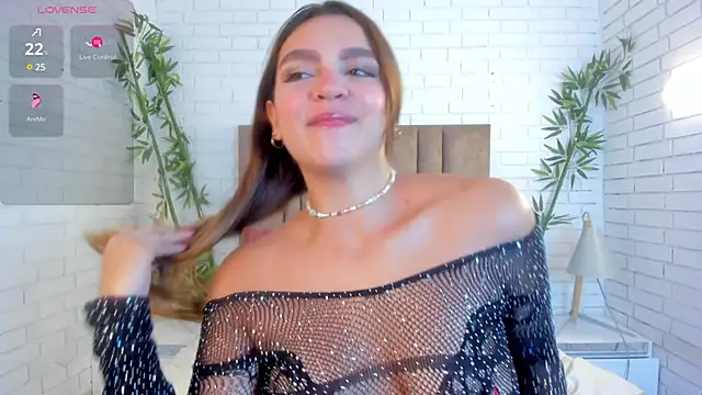 ambarcarterr online show from December 2024 02:32:01 AM