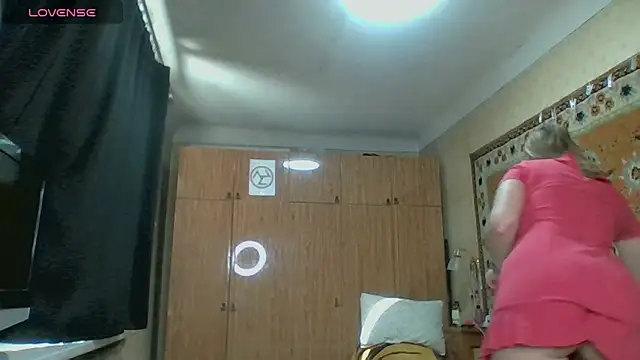 Snapshot of AnnaXLovers chatting on November 2025 08:13:02 AM AnnaXLovers online show from November 2025 08:13:02 AM