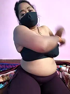 Snapshot of Samarya-78 chatting on February 2025 06:24:01 PM Samarya-78 online show from February 2025 06:24:01 PM