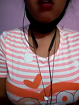 Snapshot of Samarya-78 chatting on February 2025 10:04:02 PM Samarya-78 online show from February 2025 10:04:02 PM