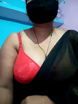 Snapshot of Samarya-78 chatting on February 2025 06:04:01 PM Samarya-78 online show from February 2025 06:04:01 PM