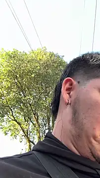 Snapshot of hellofmike chatting on December 2025 08:58:01 PM hellofmike online show from December 2025 08:58:01 PM