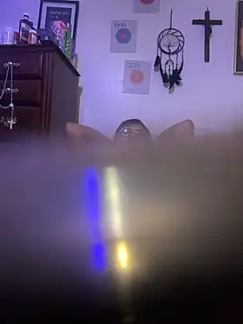 Snapshot of UKNOW_lol chatting on November 2025 09:04:01 PM UKNOW lol online show from November 2025 09:04:01 PM