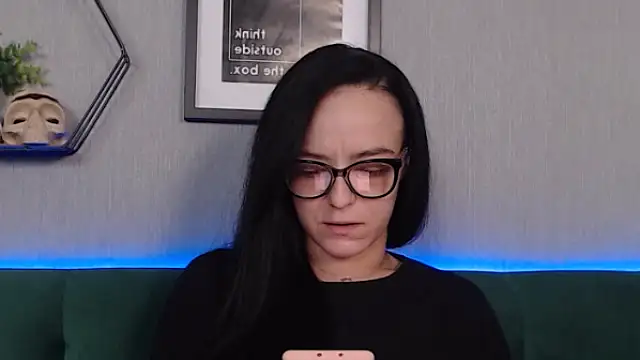 IzabelllNoir online show from December 2024 02:47:02 PM