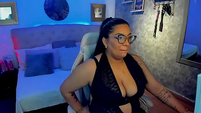 Daring  natasha  online show from February 2025 04:43:01 AM
