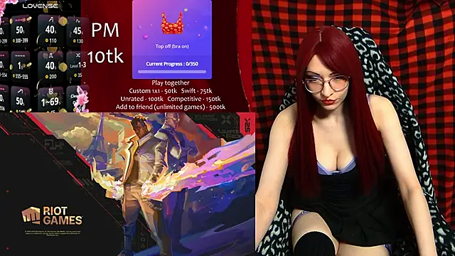 Snapshot of ElliMoor chatting on October 2025 09:48:02 AM ElliMoor online show from October 2025 09:48:02 AM