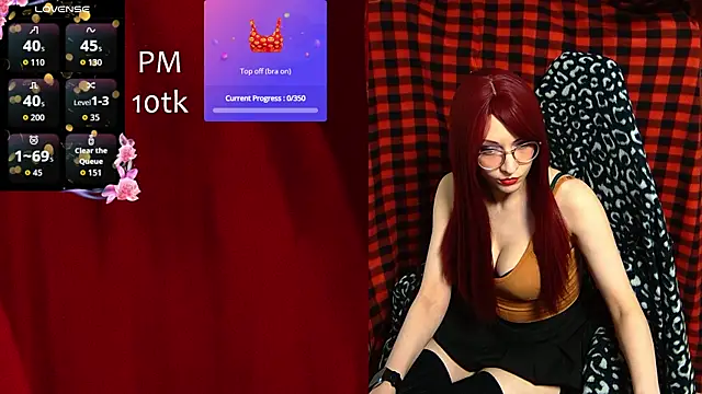 Snapshot of ElliMoor chatting on October 2025 10:49:01 AM ElliMoor online show from October 2025 10:49:01 AM