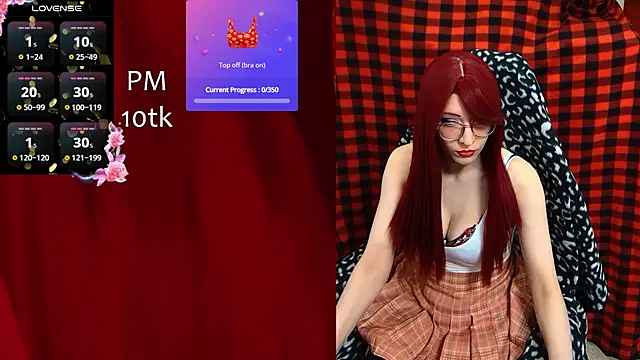 Snapshot of ElliMoor chatting on November 2025 08:35:01 AM ElliMoor online show from November 2025 08:35:01 AM