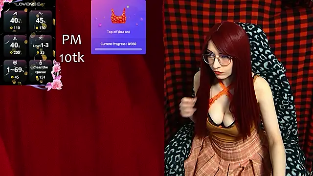 Snapshot of ElliMoor chatting on November 2025 09:30:01 AM ElliMoor online show from November 2025 09:30:01 AM