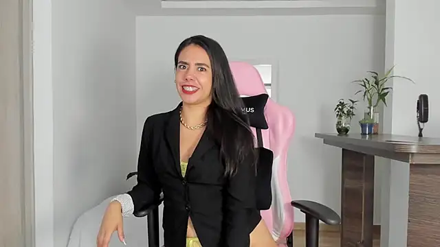 Snapshot of susana_monroy chatting on March 2025 09:01:02 PM susana monroy online show from March 2025 09:01:02 PM