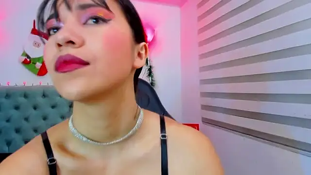 lina bedoya  online show from December 2024 11:49:02 AM