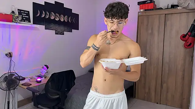 Kisan Smith online show from October 2025 05:22:01 AM