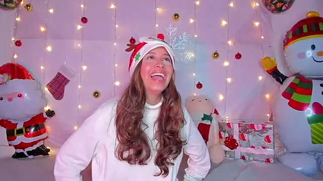 Snapshot of little-Emma chatting on December 2024 09:16:02 AM little-Emma online show from December 2024 09:16:02 AM