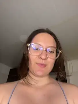 livgomez online show from February 2025 01:24:01 AM