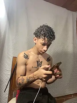 Snapshot of mateodeamjo chatting on December 2024 04:47:01 AM mateodeamjo online show from December 2024 04:47:01 AM