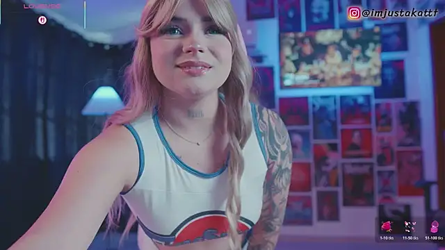 Snapshot of sensualkattt chatting on October 2025 01:44:02 PM sensualkattt online show from October 2025 01:44:02 PM