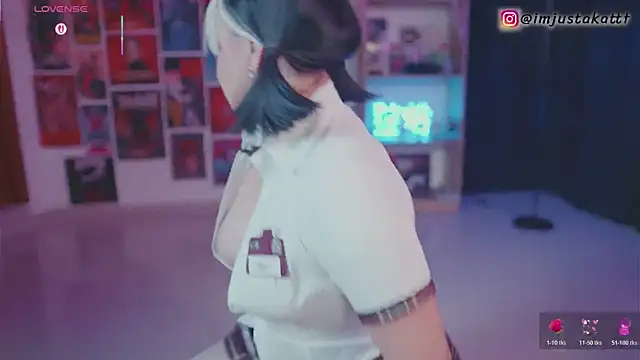 Snapshot of sensualkattt chatting on October 2025 01:07:02 PM sensualkattt online show from October 2025 01:07:02 PM