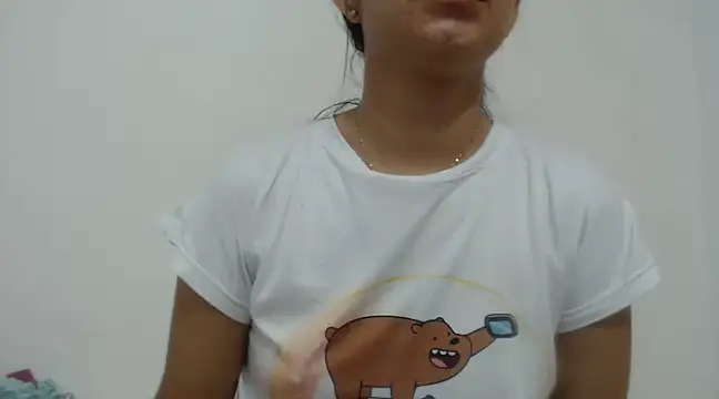 Snapshot of Alyson0001 chatting on February 2025 10:11:01 PM Alyson0001 online show from February 2025 10:11:01 PM