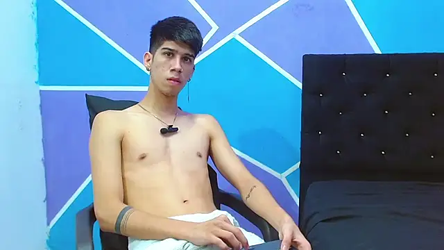 Snapshot of jhony-sex chatting on December 2024 06:36:01 AM jhony-sex online show from December 2024 06:36:01 AM