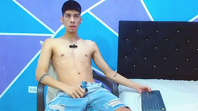 Snapshot of jhony-sex chatting on January 2025 04:08:01 AM jhony-sex online show from January 2025 04:08:01 AM