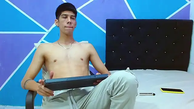 Snapshot of jhony-sex chatting on January 2025 06:15:02 AM jhony-sex online show from January 2025 06:15:02 AM