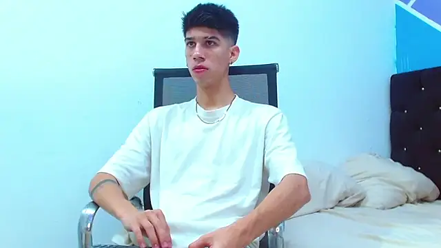 Snapshot of jhony-sex chatting on March 2025 04:19:01 AM jhony-sex online show from March 2025 04:19:01 AM