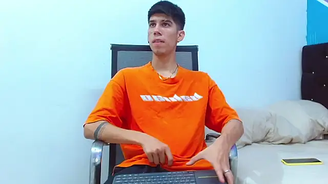 Snapshot of jhony-sex chatting on March 2025 02:48:01 AM jhony-sex online show from March 2025 02:48:01 AM