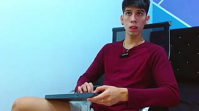 Snapshot of jhony-sex chatting on March 2025 06:11:02 AM jhony-sex online show from March 2025 06:11:02 AM