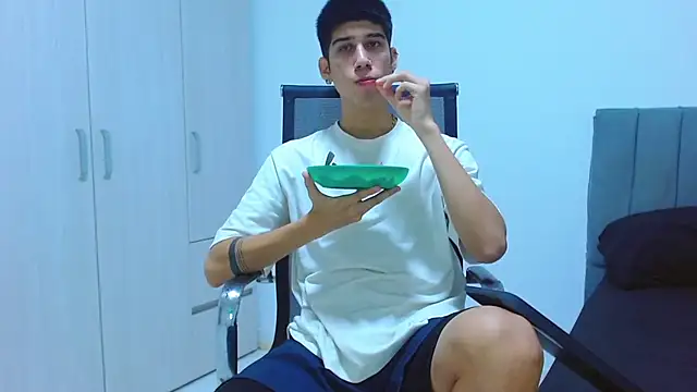 Snapshot of jhony-sex chatting on September 2025 03:08:02 AM jhony-sex online show from September 2025 03:08:02 AM