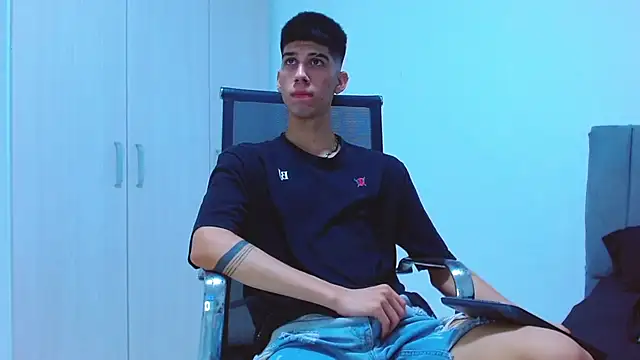 Snapshot of jhony-sex chatting on November 2025 12:16:01 PM jhony-sex online show from November 2025 12:16:01 PM