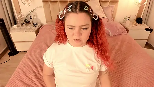 Twwiiggy online show from March 2025 02:20:01 AM