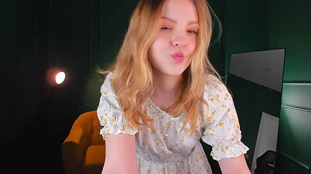 Snapshot of stay_with_alice chatting on February 2025 02:55:02 PM stay with alice online show from February 2025 02:55:02 PM