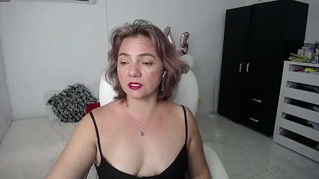 ana milf online show from January 2025 02:15:01 AM