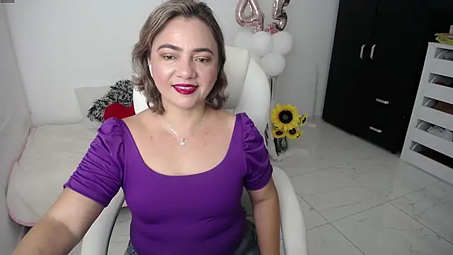 ana milf online show from January 2025 11:17:01 AM