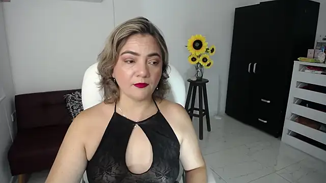 ana milf online show from February 2025 11:25:02 AM