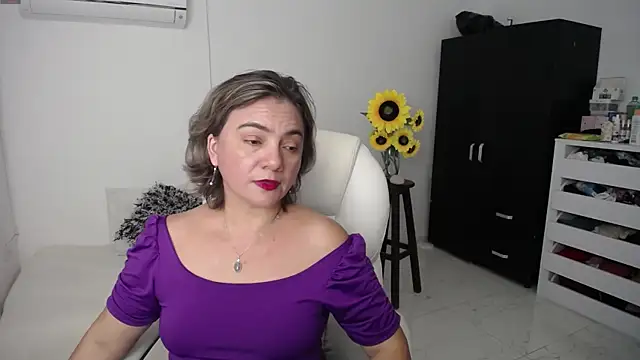 ana milf online show from March 2025 03:07:02 PM