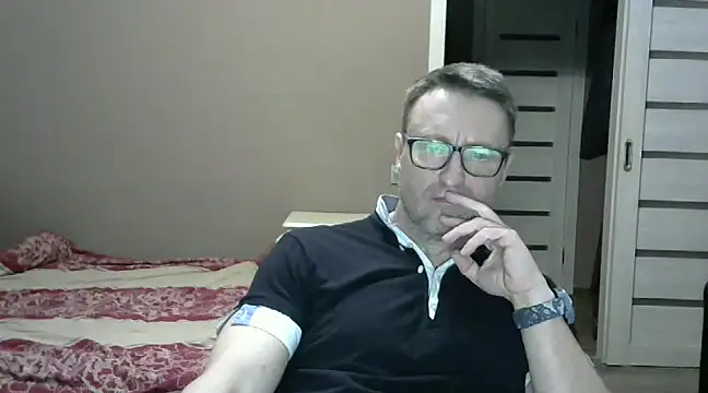 HarrySnake online show from December 2024 06:05:01 PM