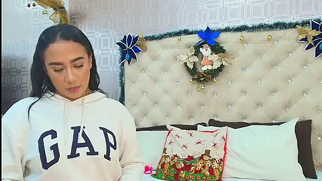 Sara Desire online show from December 2024 11:53:01 AM