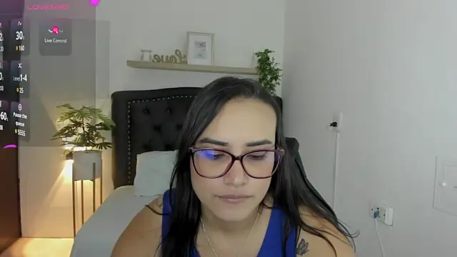 zoe danae  online show from January 2025 12:20:01 PM