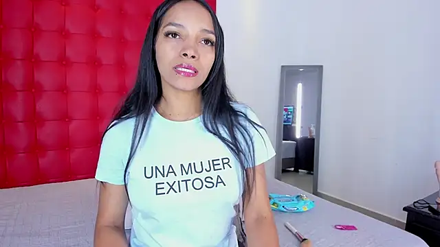 Snapshot of Daliana_Beck chatting on November 2025 08:03:01 PM Daliana Beck online show from November 2025 08:03:01 PM