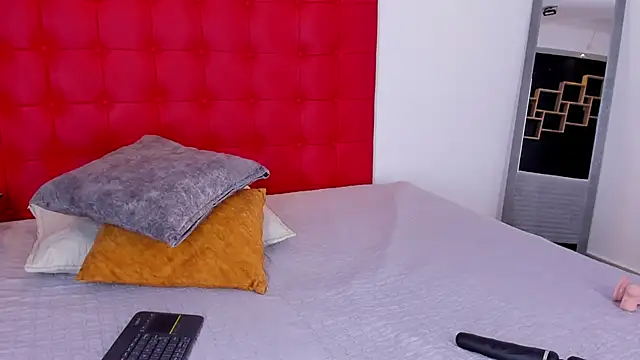 Snapshot of Daliana_Beck chatting on November 2025 08:31:01 PM Daliana Beck online show from November 2025 08:31:01 PM