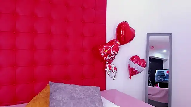 Snapshot of Daliana_Beck chatting on November 2025 08:51:01 PM Daliana Beck online show from November 2025 08:51:01 PM