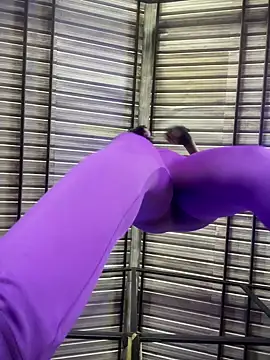 Snapshot of Berry_Bans chatting on September 2025 05:27:01 PM Berry Bans online show from September 2025 05:27:01 PM