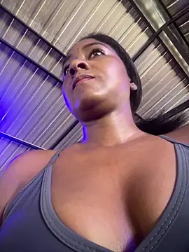 Snapshot of Berry_Bans chatting on September 2025 05:17:01 PM Berry Bans online show from September 2025 05:17:01 PM