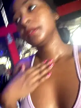 Snapshot of Berry_Bans chatting on November 2025 05:14:02 PM Berry Bans online show from November 2025 05:14:02 PM